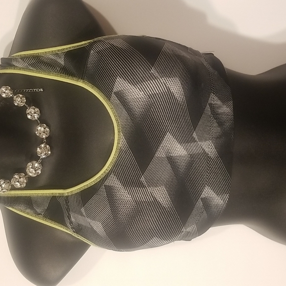 Reebok Other - Reebok Ladies Reversible Sports Bra Size lg no tag